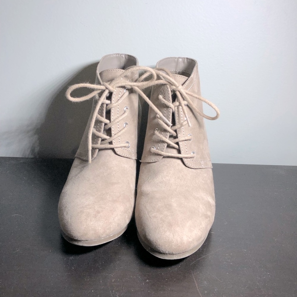 Cute tie up booties